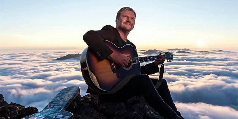 Countrykongen Hallur Joensen